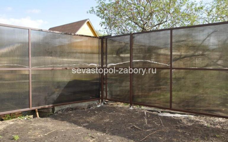 забор из поликарбоната в Севастополе