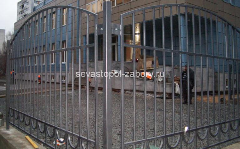 забор из профтрубы в Севастополе